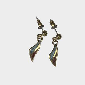 Vtg Crushed Turquoise Coral 1" Gold Tone Dangle Earrings COP Castings on Parade